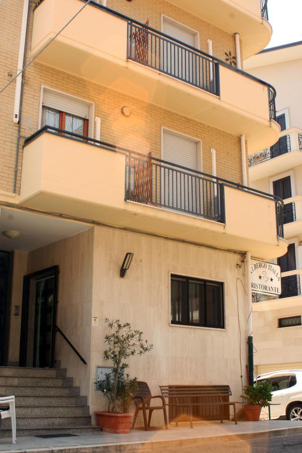 Albergo Italia Lavello Buitenkant foto